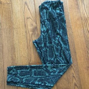 Activology workout leggings